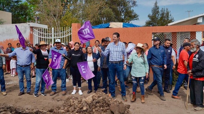 En Chiquimitío, Alfonso Martínez supervisa y arranca diversas obras