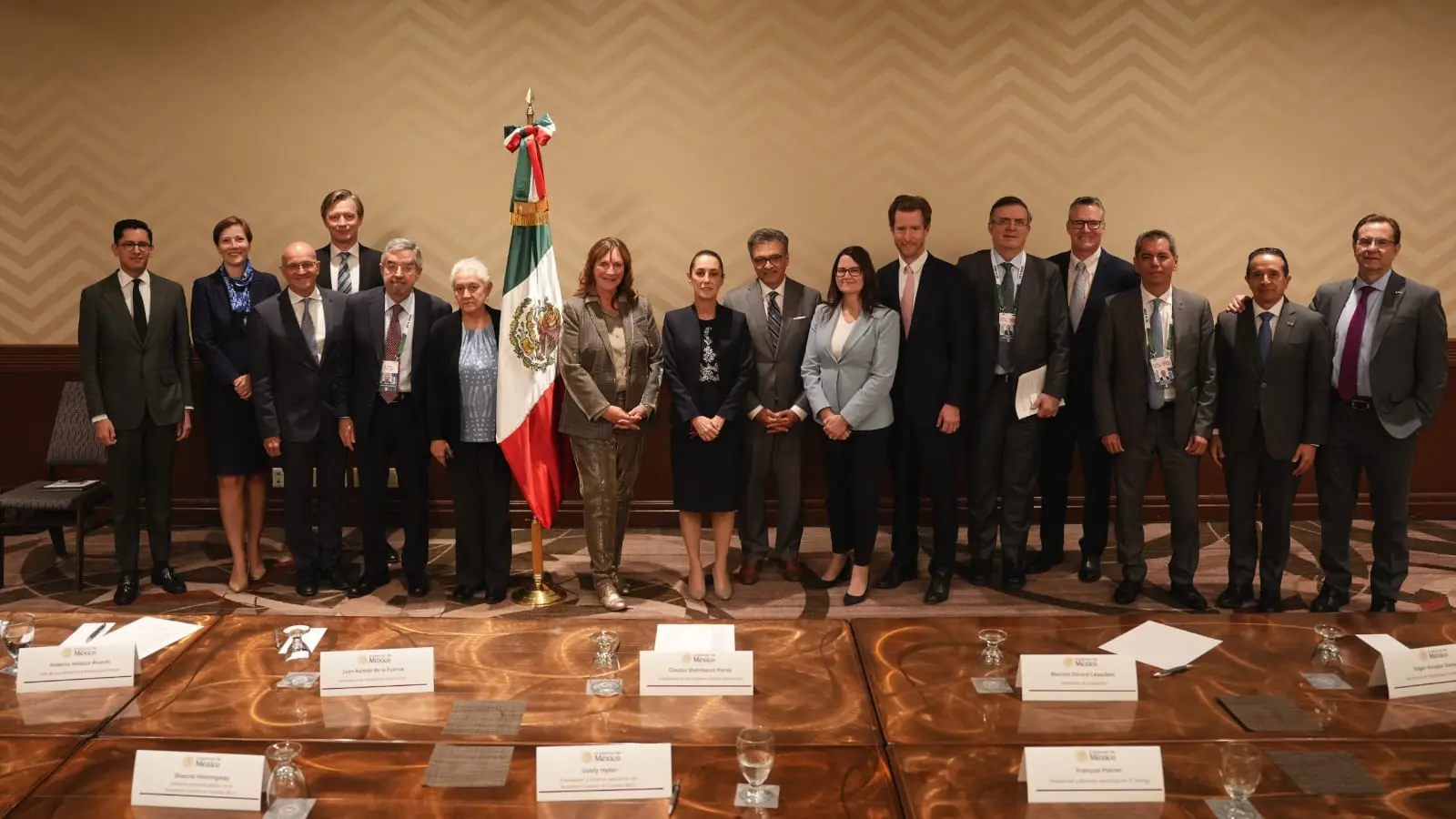 EN EL MARCO DEL G7, PRESIDENTA CLAUDIA SHEINBAUM DESTACA INTERÉS DE EMPRESARIOS CANADIENSES POR INVERTIR EN MÉXICO