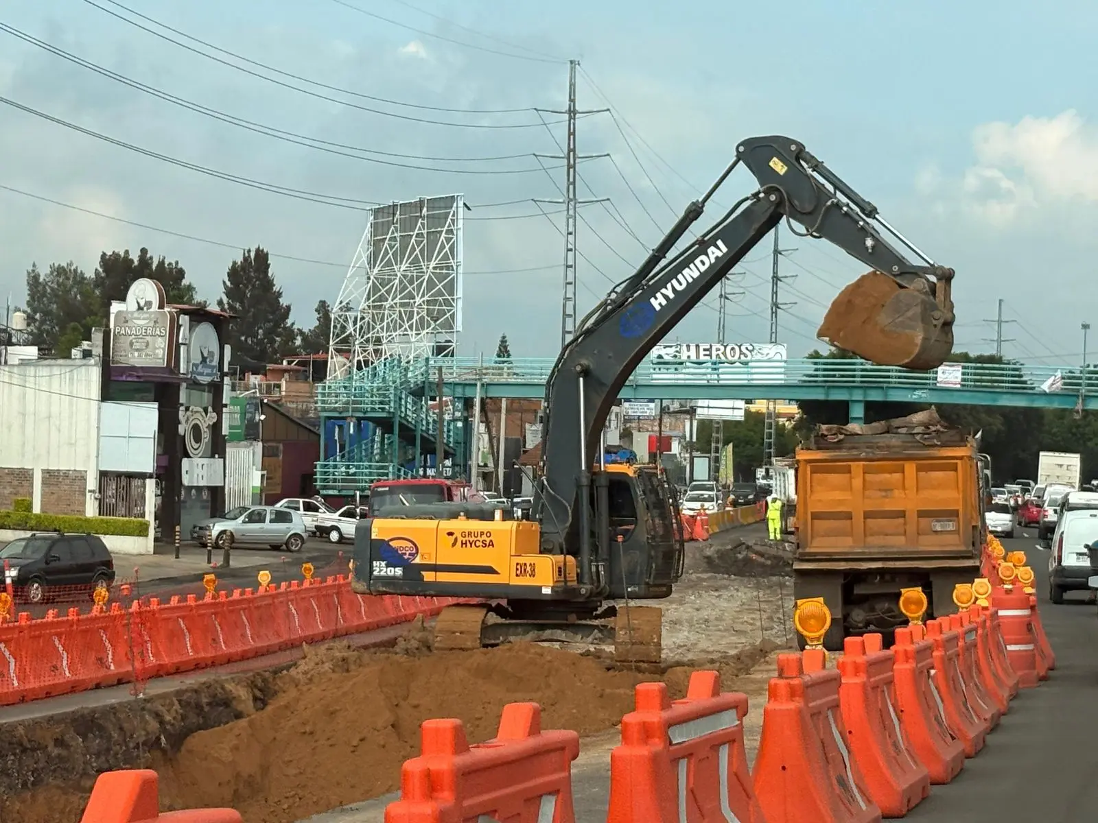 En la actualidad son construidos 6 distribuidores viales en Michoacán