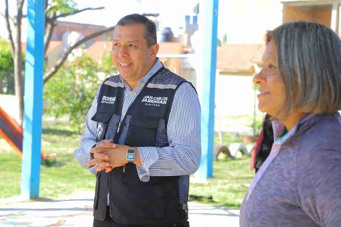 En la Casa de Atención Ciudadana Mano a Mano clases de inglés: JC Barragán