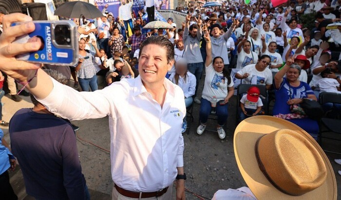 En la colonia 13 de abril, construiremos un pozo de agua: Alfonso Martínez