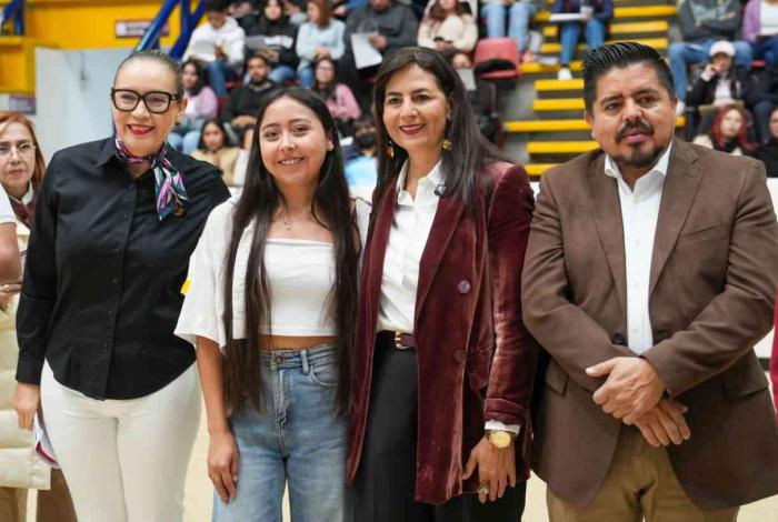 En la UMSNH somos aliadas y aliados de la presidenta de México, Claudia Sheinbaum: Yarabí Ávila