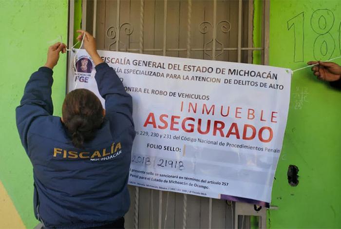 En Morelia, asegura FGE inmueble utilizado como bodega de mercancía robada y para desmantelar vehículos