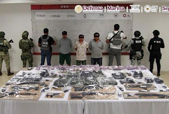 EN QUINTANA ROO FUERON DETENIDAS TRES PERSONAS RELACIONADAS CON NARCOMENUDEO Y EXTORSIÓN