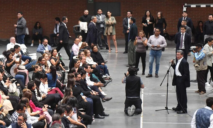 En sesión especial y sede alterna, discuten reforma judicial