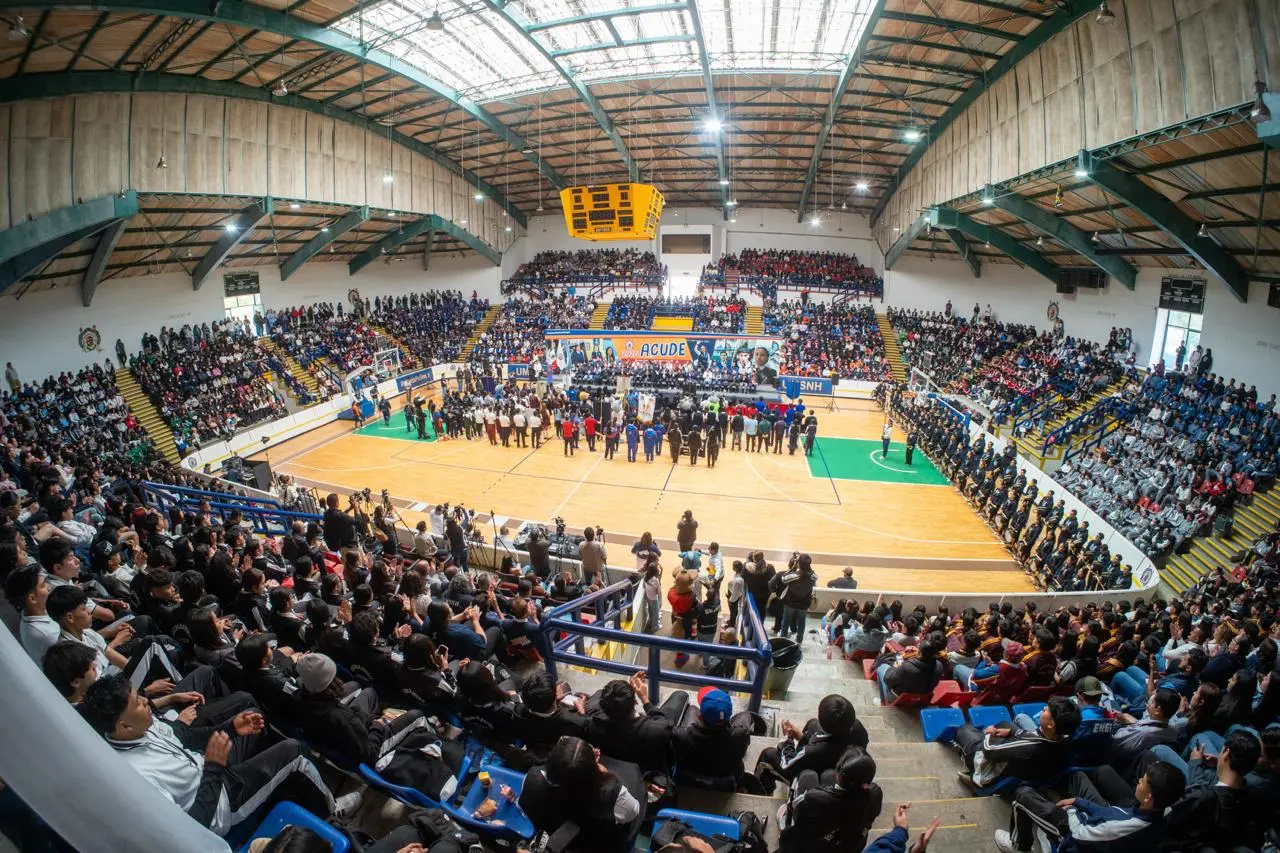 En unión, administración de Yarabí Ávila y Escuelas Incorporadas refrendan lazo de colaboración