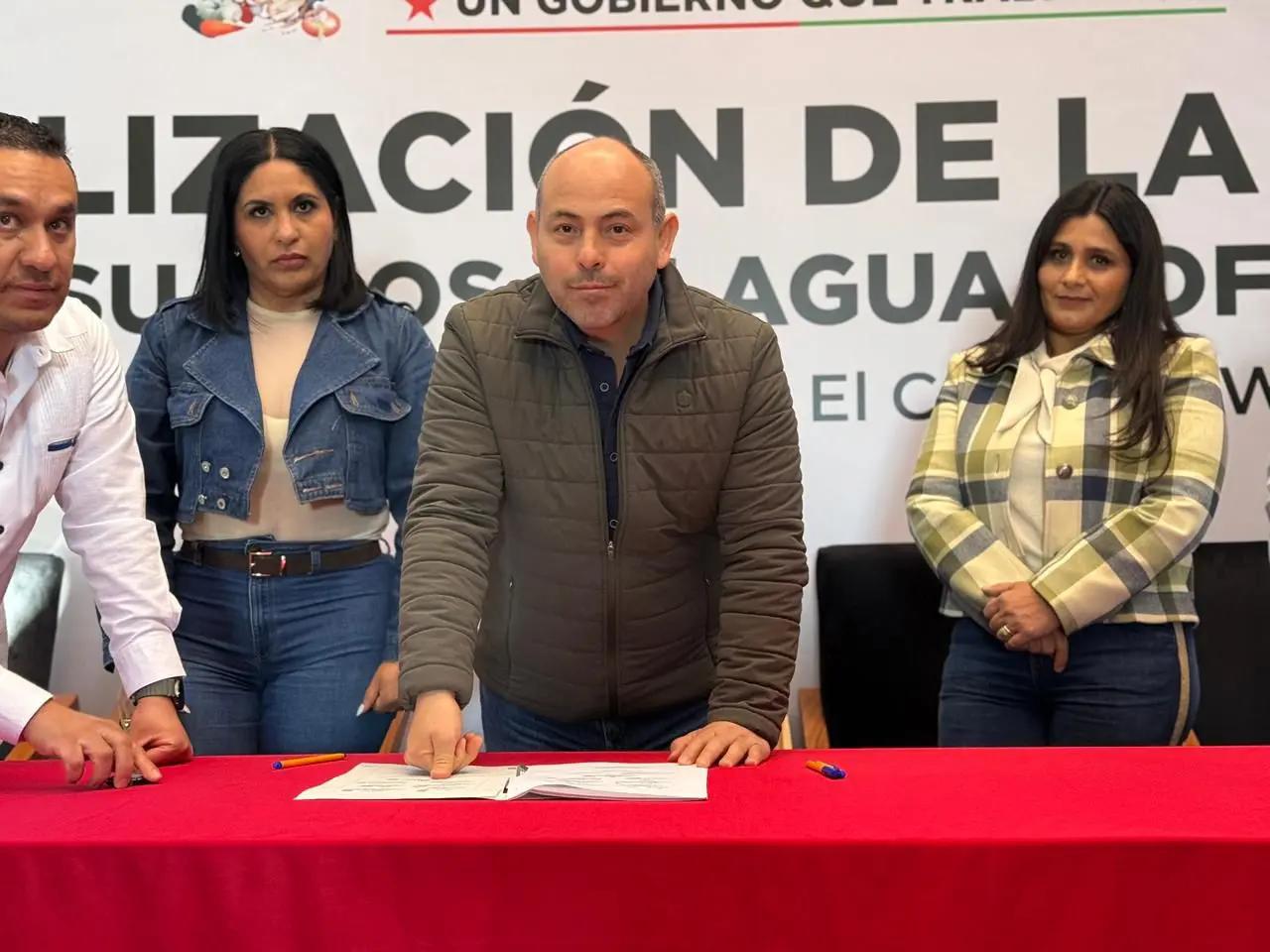 Encabeza el Gobierno de Tarímbaro gestiones para garantizar agua potable en comunidades