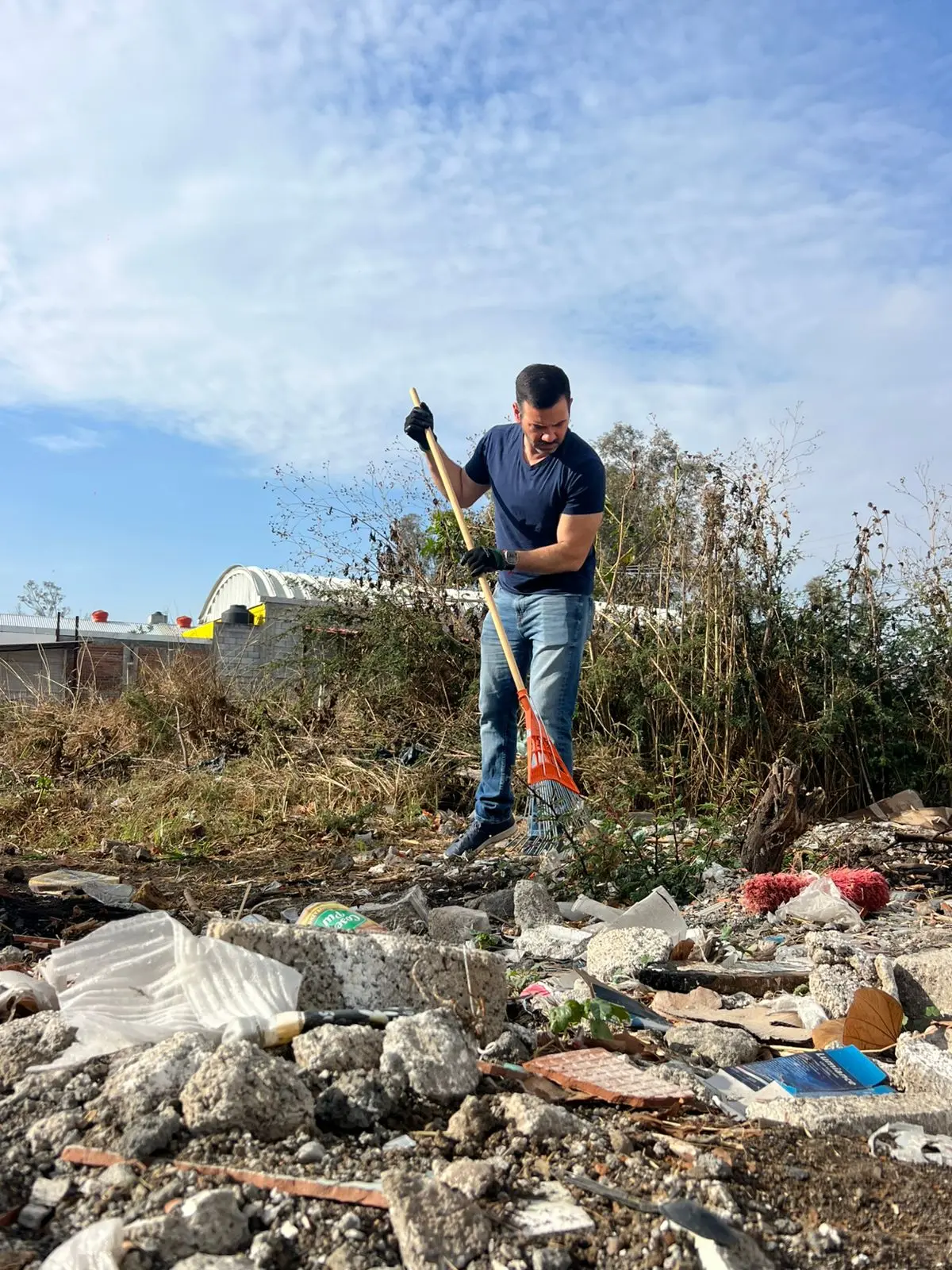 Encabeza Yankel Benítez jornada ciudadana de limpieza en La Aldea