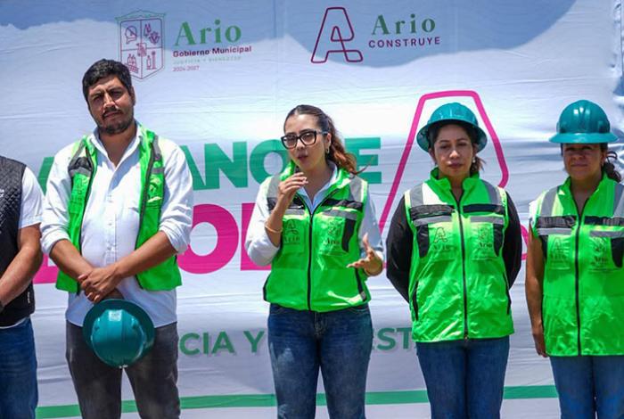 Encabeza Yohana Mendoza arranque de obra para llevar agua a todos los hogares en Ario