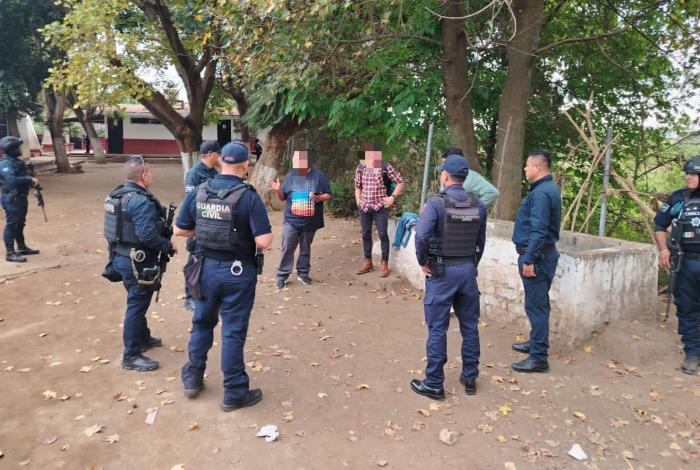 Encapuchados en escuela de Uruapan causan alarma; sólo eran tres menores