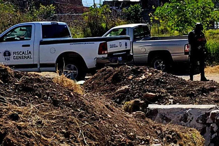 Encuentran a hombre lapidado en un terreno de Maravatío