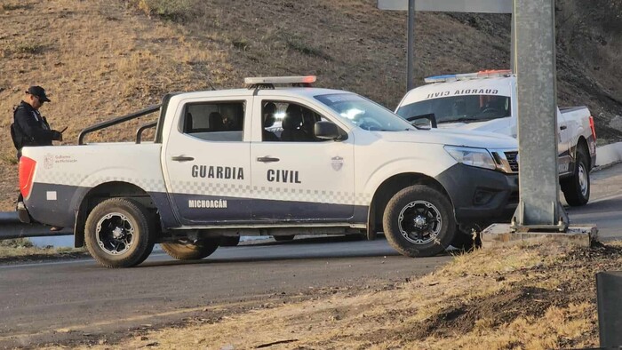 Encuentran cadáver atado de pies y manos