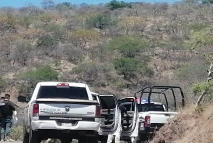 Encuentran otros cuatro cu4rpos tirados en Tuzantla