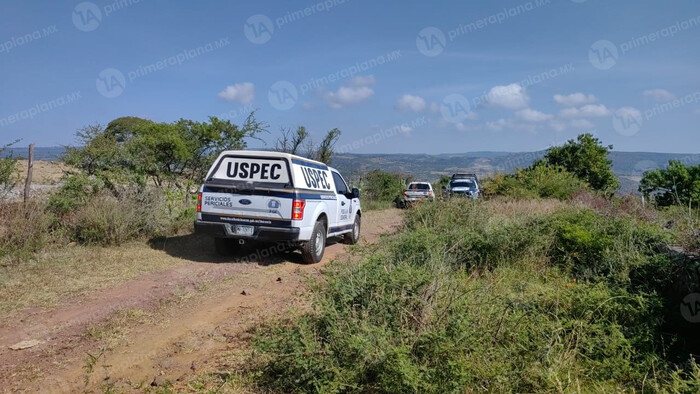 Encuentran un cuerpo en predio sobre carretera de Parácuaro