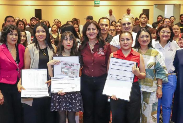 Entrega SEE 200 claves para Personal de Apoyo y Asistencia a la Educación en Michoacán