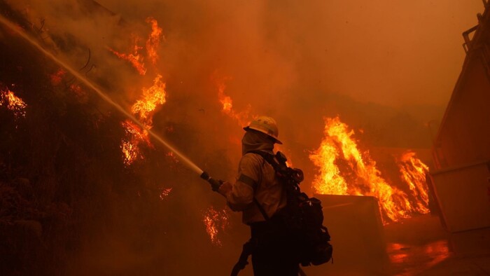 Enviará México combatientes de incendios forestales a Los Ángeles