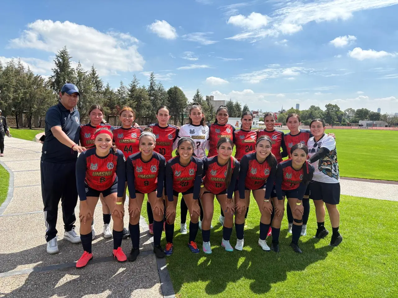 Equipo femenil de fútbol bardas de la UMSNH calificó a cuartos de final de la Universiada Nacional