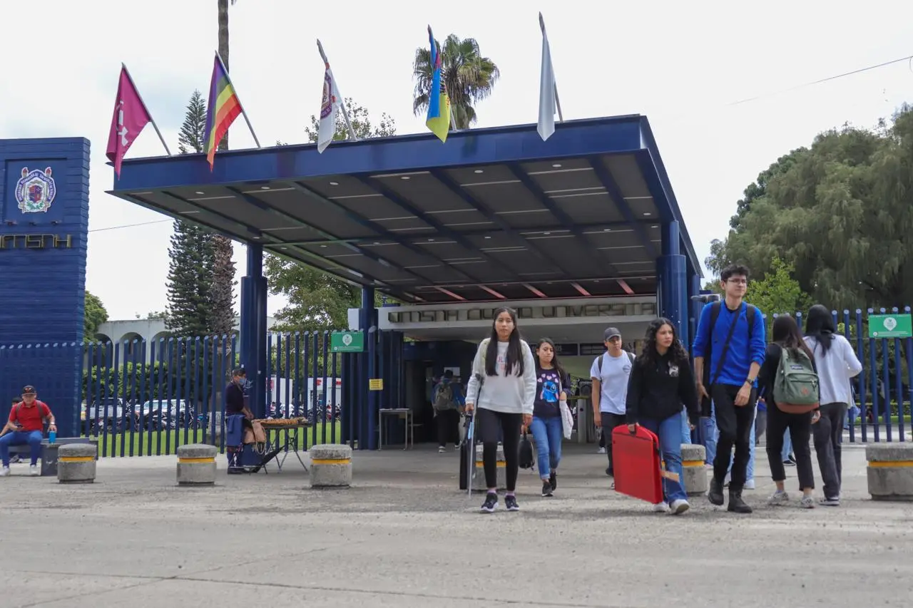 ¿Eres estudiante migrante y deseas continuar tu preparación en Michoacán?, la UMSNH te abre sus puertas