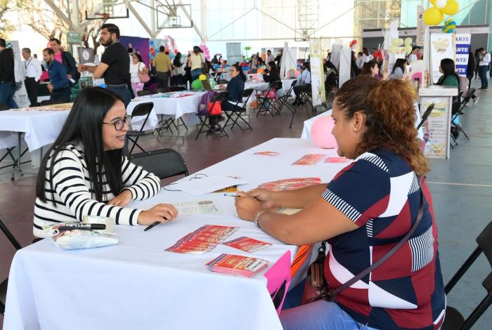 ¿Eres mujer y buscas trabajo? Feria de empleo ofrecerá 1,700 vacantes en 6 municipios