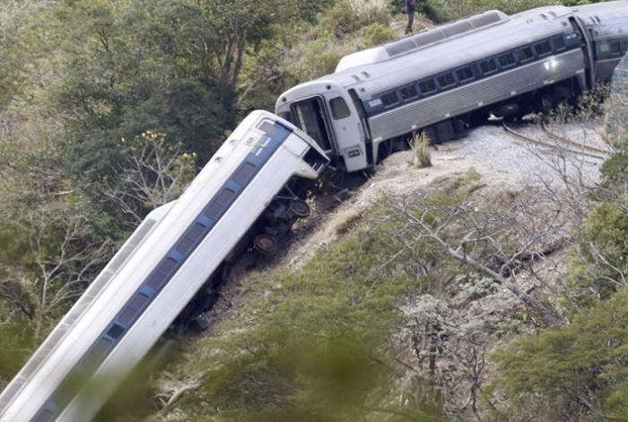Ernestina Godoy informa que se abrieron juicio contra tres por accidente del Tren Interoceánico