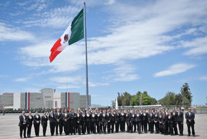 Escolta y Banda de Guerra de la UMSNH participa en acto encabezado por la presidenta