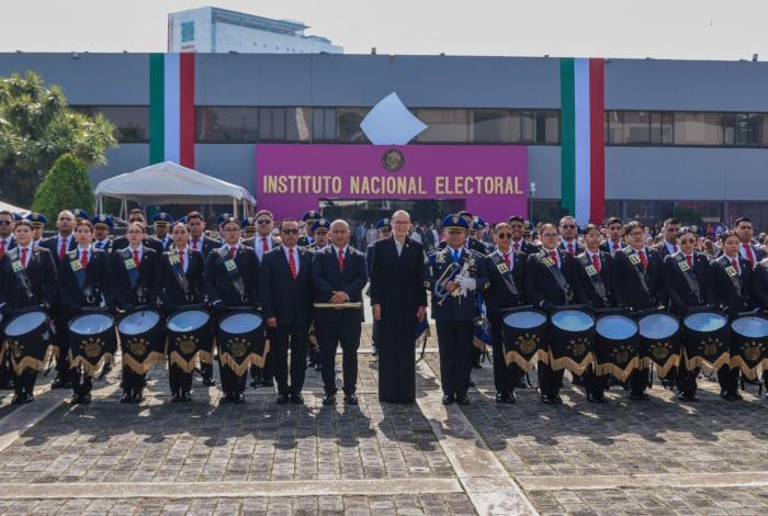 Escolta y Banda de Guerra de la UMSNH asisten a arranque del Proceso Electoral Federal