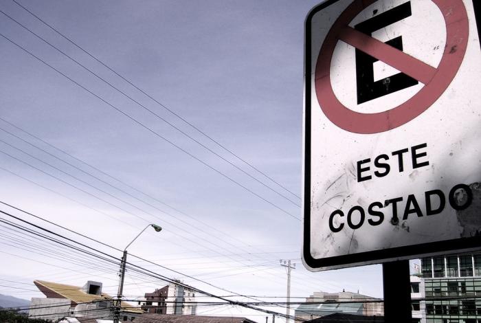 Estacionar un vehículo en sitio prohibido, falta más común en Morelia