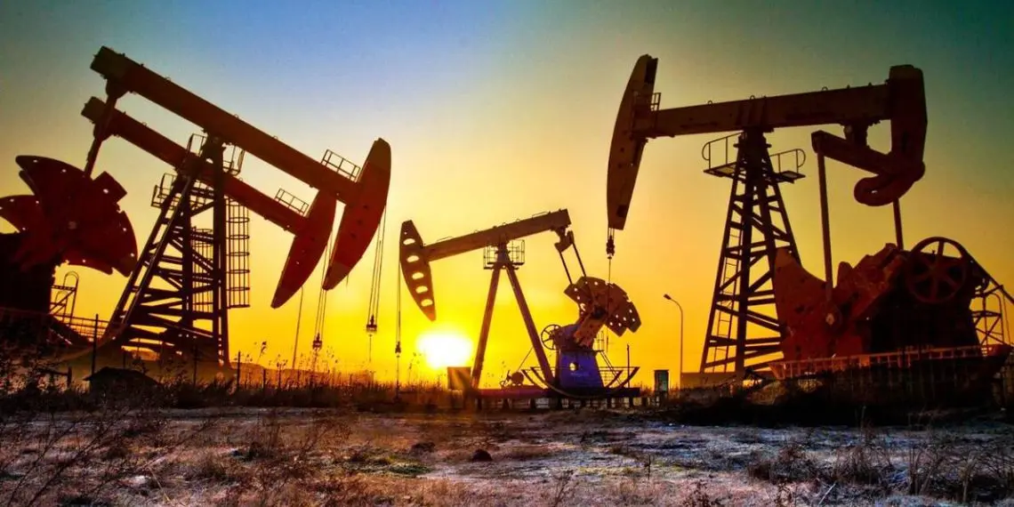 Estados Unidos suspende sanciones petroleras para estabilizar precios del crudo