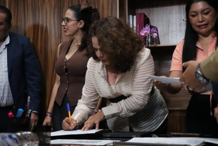 “Estamos construyendo un Congreso que escucha, protege y actúa por las mujeres”: Melba Albavera