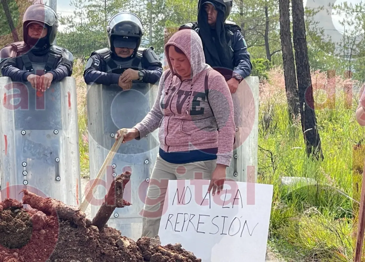 Este día CSIM y ex trabajadores de la S.A.R.H se manifestaron en las inmediaciones de Plaza Altozano