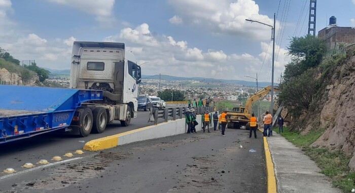 Este martes reabrirán circulación vehicular tras derrumbe parcial en Libramiento