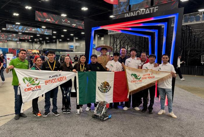 Estudiantes del Cecytem ya están en competencia en el Mundial de Robótica en EE. UU.
