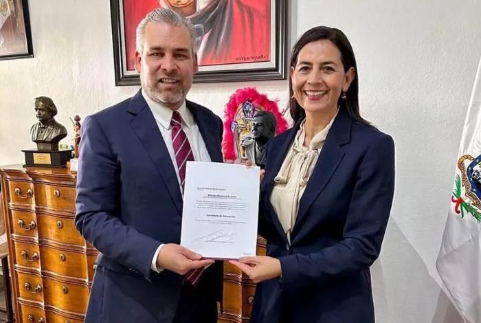 Evita Gabriela Molina tema de su supuesta llegada a Segob