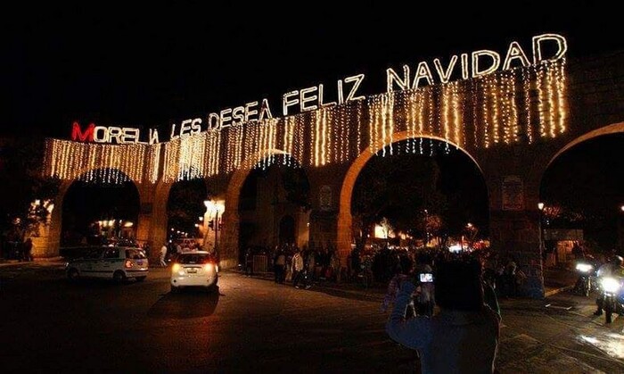 Exhiben atractivos navideños de Morelia en el puerto de Lázaro Cárdenas