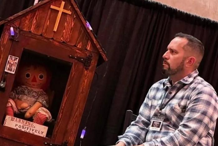 Exigen cancelar tour de Annabelle tras muerte de Rivera