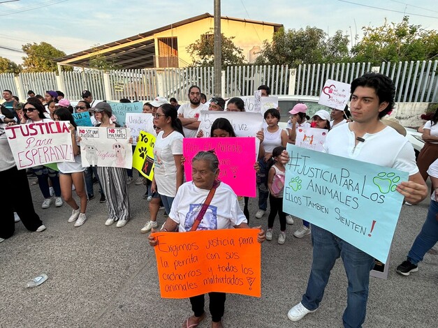 Exigen justicia para Esperancita, la peludita embarazada a la que le clavaron una varilla