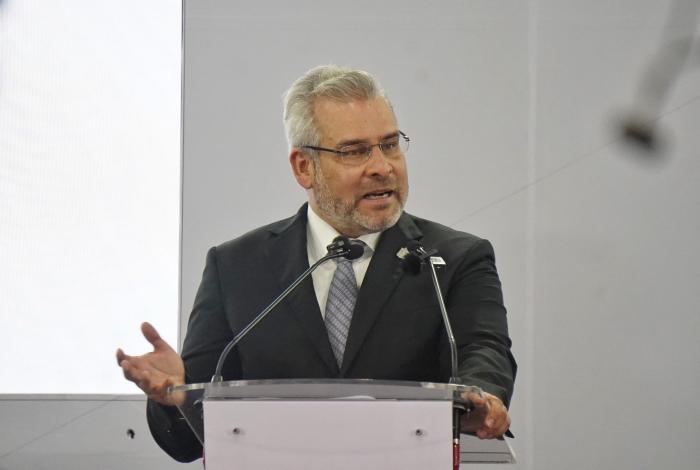 Extorsiones telefónicas contra michoacanos salen de penales federales: Bedolla