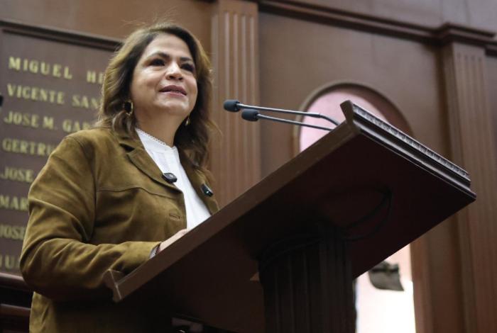 Fabiola Alanís respalda aprobación de reforma constitucional contra el feminicidio que se logró en el Congreso de Michoacán