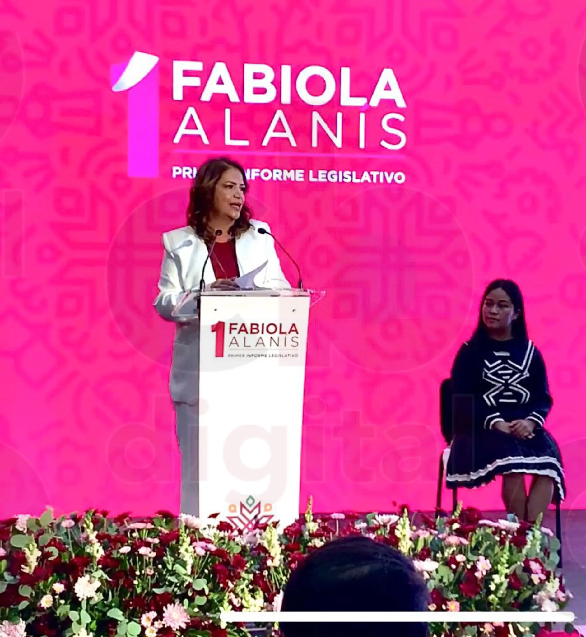 Fabiola Alanís rinde su Primer Informe Legislativo