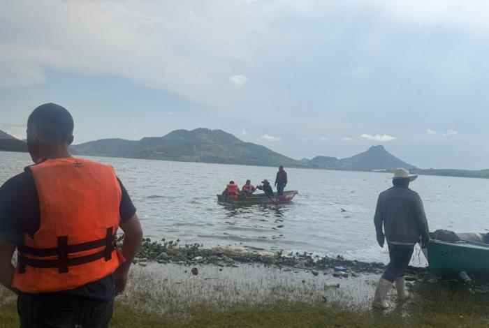 Fallece pescador en la Presa del Bosque, en Zitácuaro