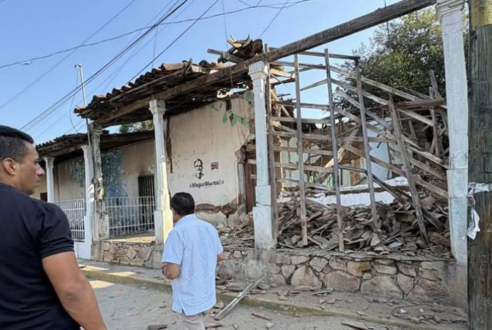 Fallece una mujer tras colapso de vivienda por sismo en el estado de Guerrero