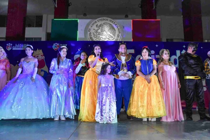 Familias Disfrutan del Festival Del Día de Reyes