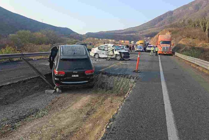 Fatídico choque en la autopista Siglo XXI, deja 1 muerto y dos lesionados