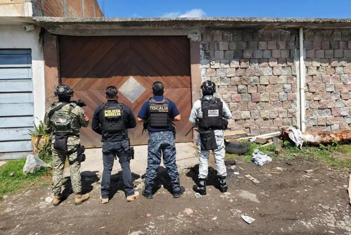 FGE asegura más de mil 900 dosis de metanfetamina y detiene a 4 personas en Morelia