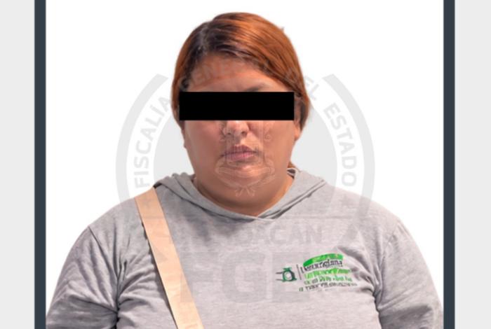 FGE rescata a víctima de secuestro y detiene a mujer relacionada con préstamos “gota a gota”, en Zitácuaro