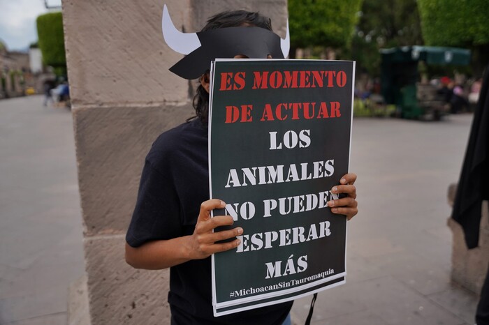 Firma y apoya para la abolición de corridas de toros en Michoacán