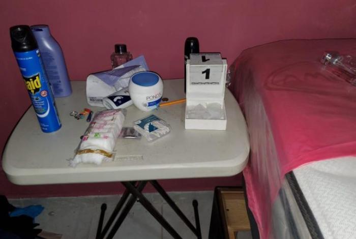 Fiscalía asegura más de mil 200 dosis de metanfetamina durante cateos en Morelia