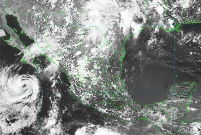 Flossie se convierte en ciclón post-tropical en el Pacífico