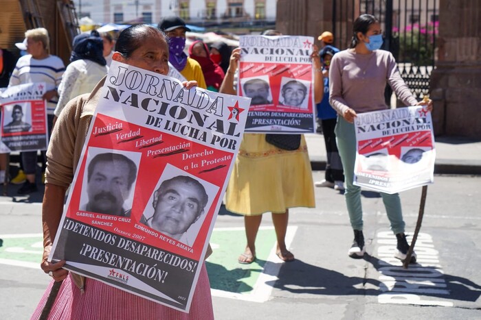 FNLS extiende manifestación frente a Palacio Legislativo