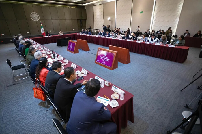 Formalizan mesa de transición gubernamental de México